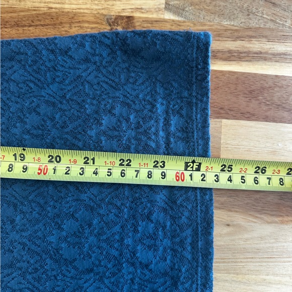 Ann Taylor LOFT Dark‎ Teal Lace Top Button Wrist Semi Sheer Size Small - Picture 11 of 12